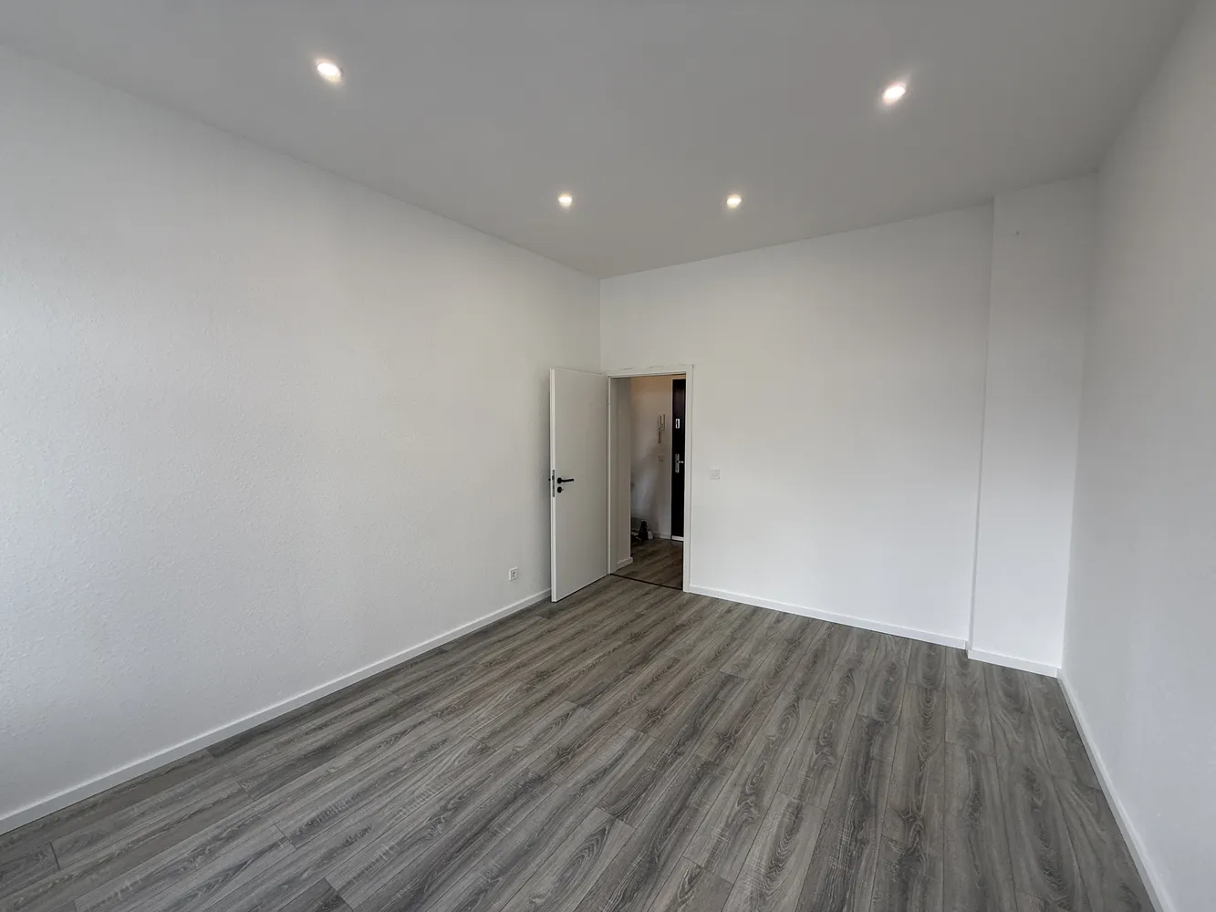 6 Zimmer Wohnung mit 132 m² in Wuppertal – Bild 4