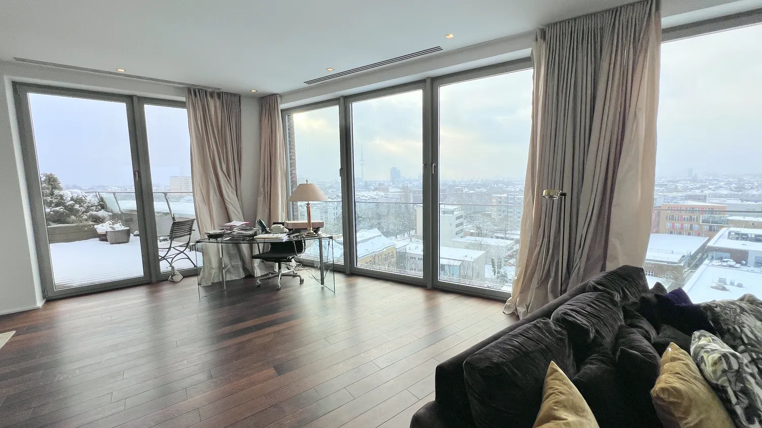 2 Zimmer Wohnung mit 140 m² in Hamburg – Bild 3