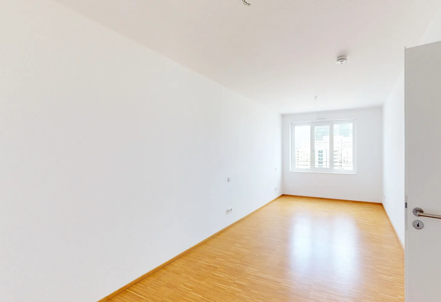4 room apartment with 112 m² in Frankfurt am Main – Photo 1