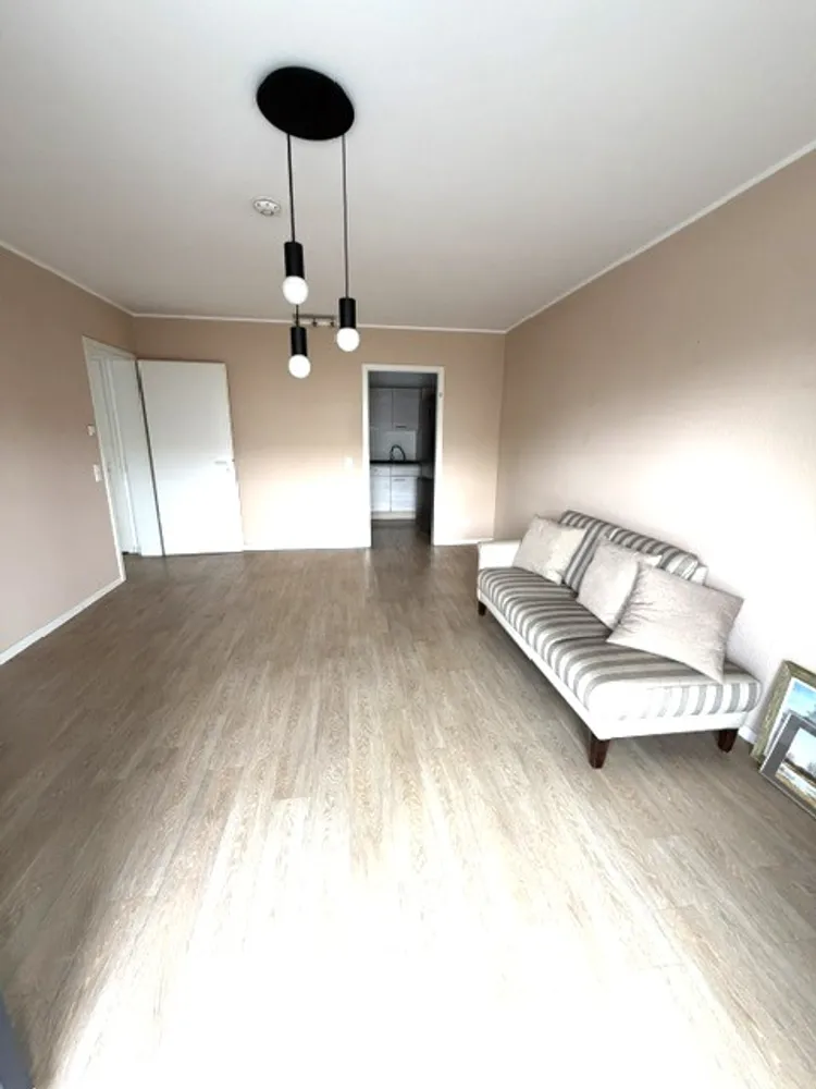 2 Zimmer Wohnung mit 56 m² in Düsseldorf – Bild 3