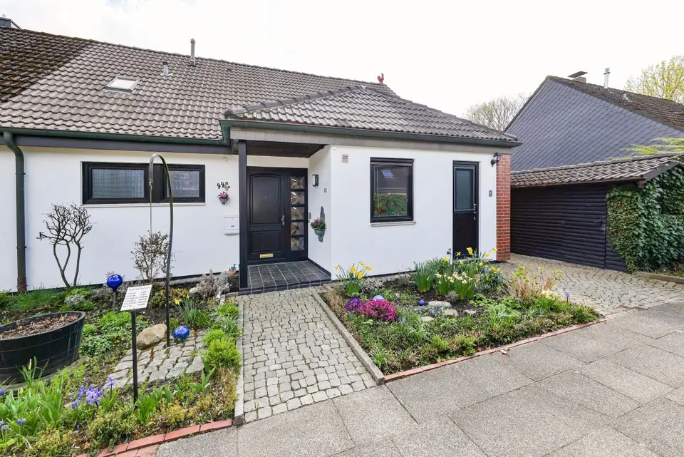 5 Zimmer Haus mit 141 m² in Wilhelmshaven – Bild 2