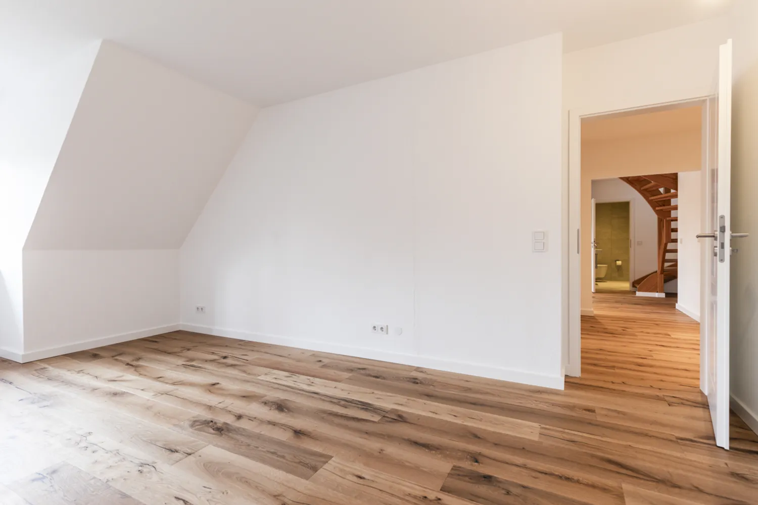 4 Zimmer Wohnung mit 141 m² in Lüneburg – Bild 4