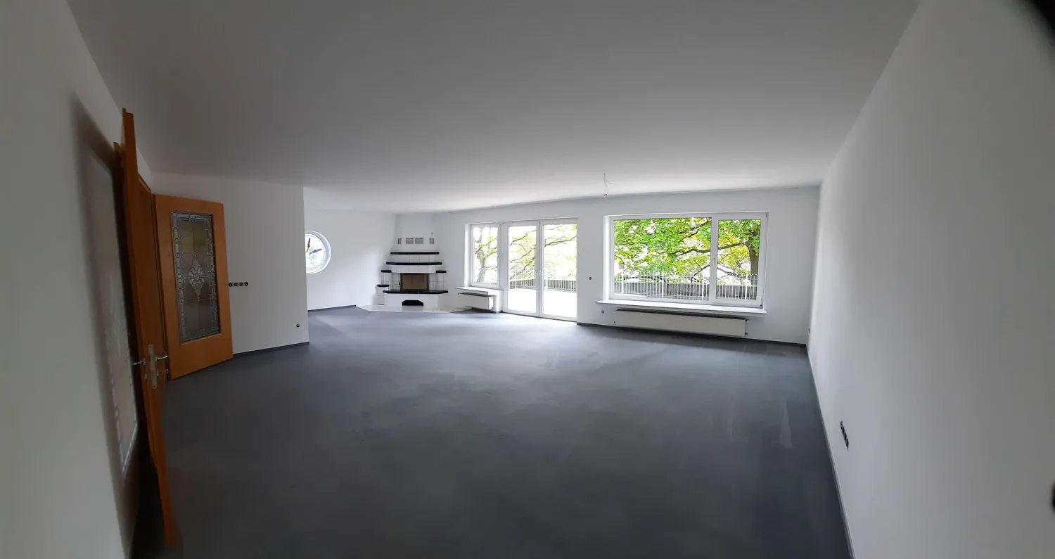 6 Zimmer Wohnung mit 230 m² in Wuppertal – Bild 1