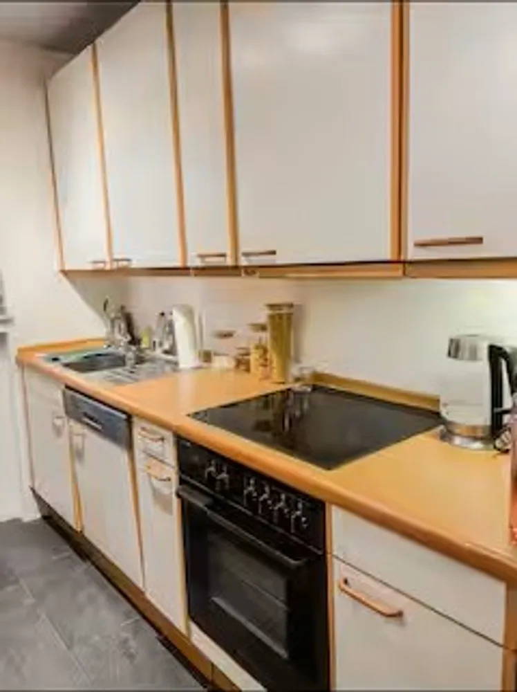 2 Zimmer Wohnung mit 57 m² in Köln – Bild 4