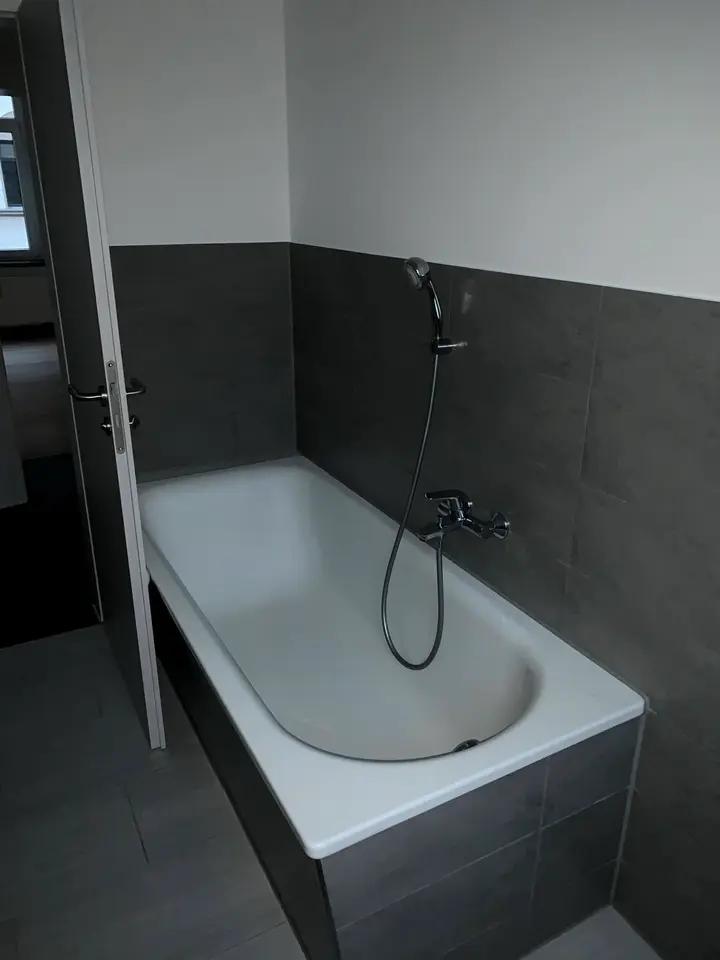 4 Zimmer Wohnung mit 100 m² in Werdau – Bild 6