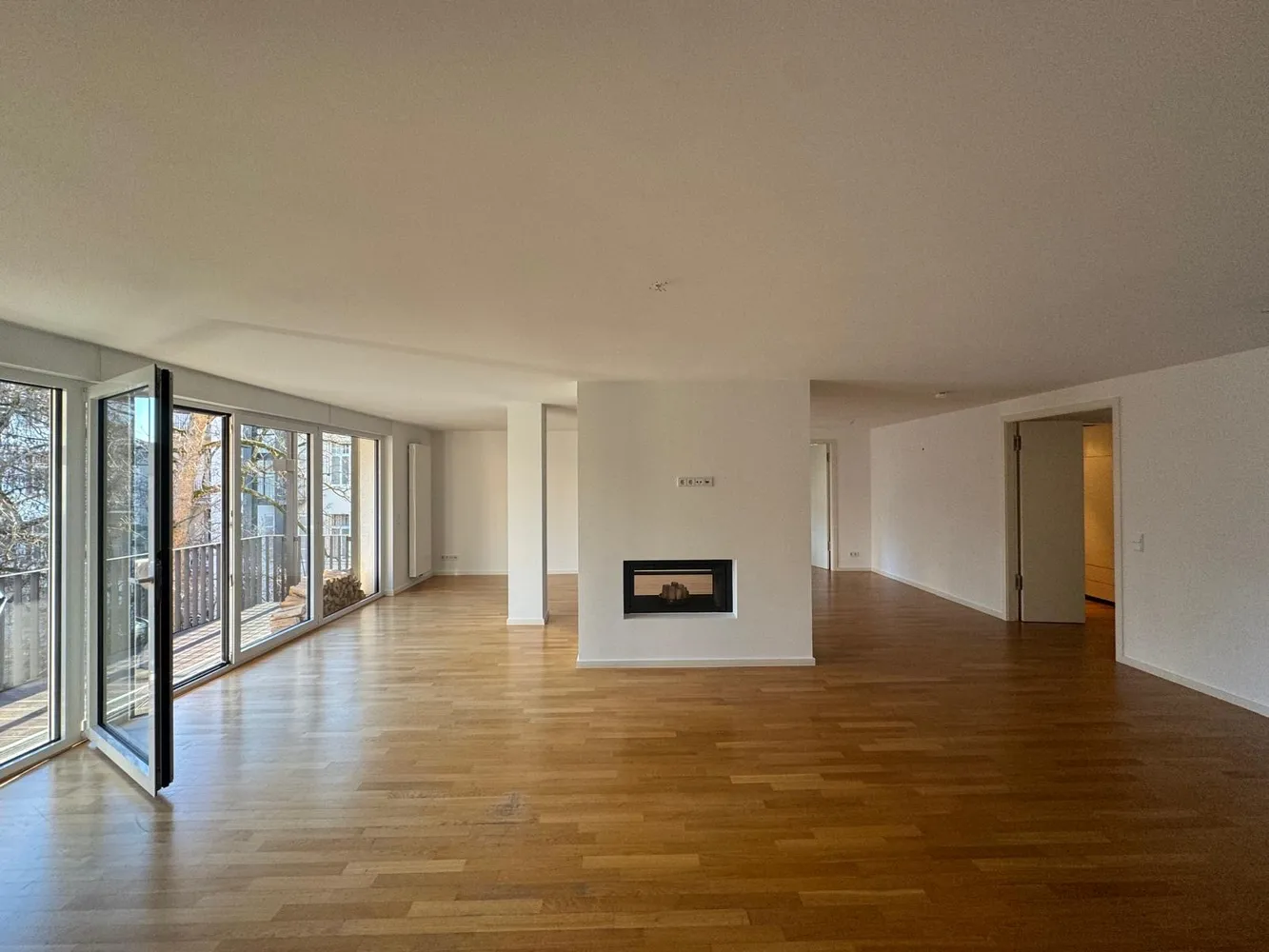 5 Zimmer Wohnung mit 165 m² in Frankfurt am Main – Bild 2