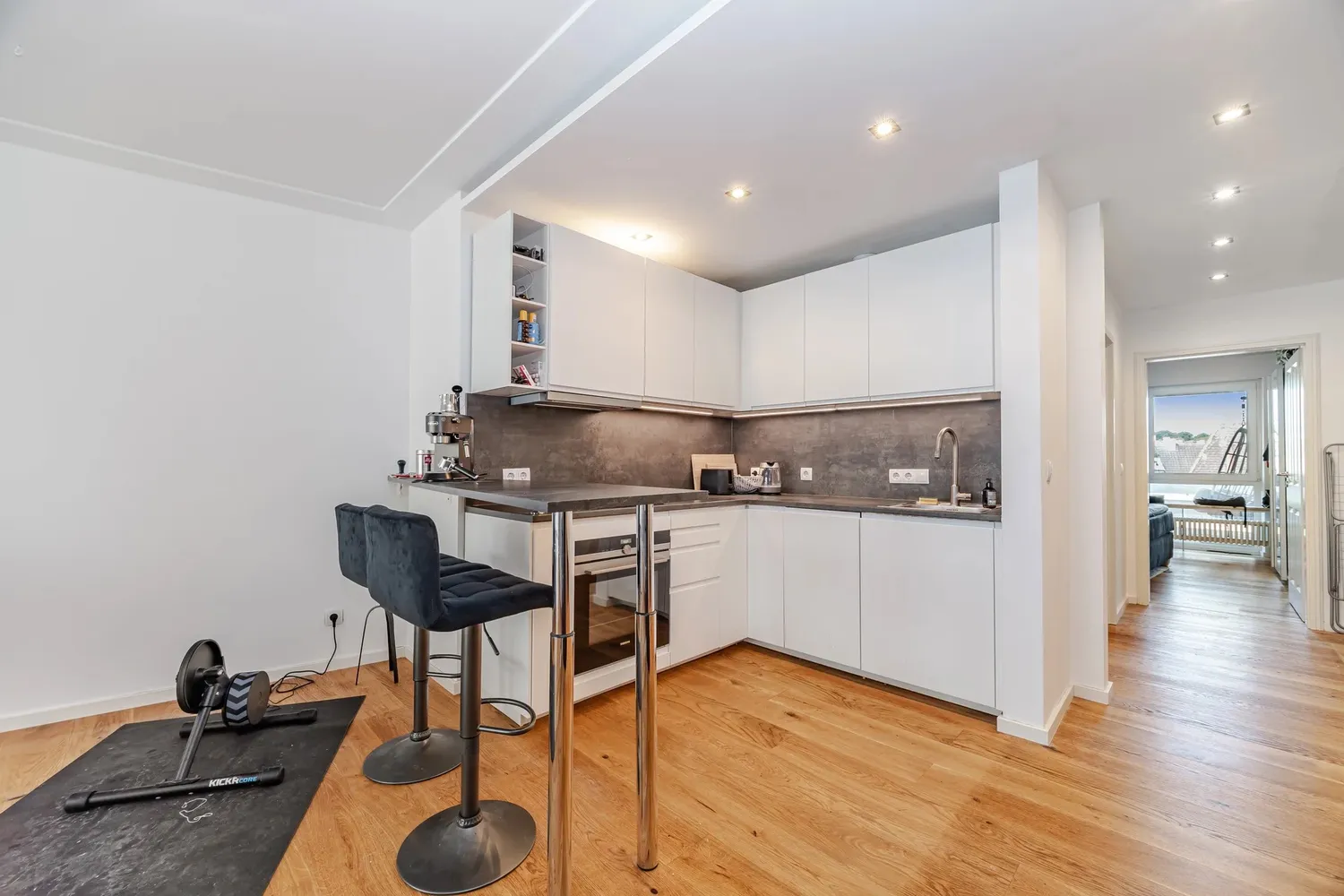 2 Zimmer Wohnung mit 75 m² in München – Bild 3