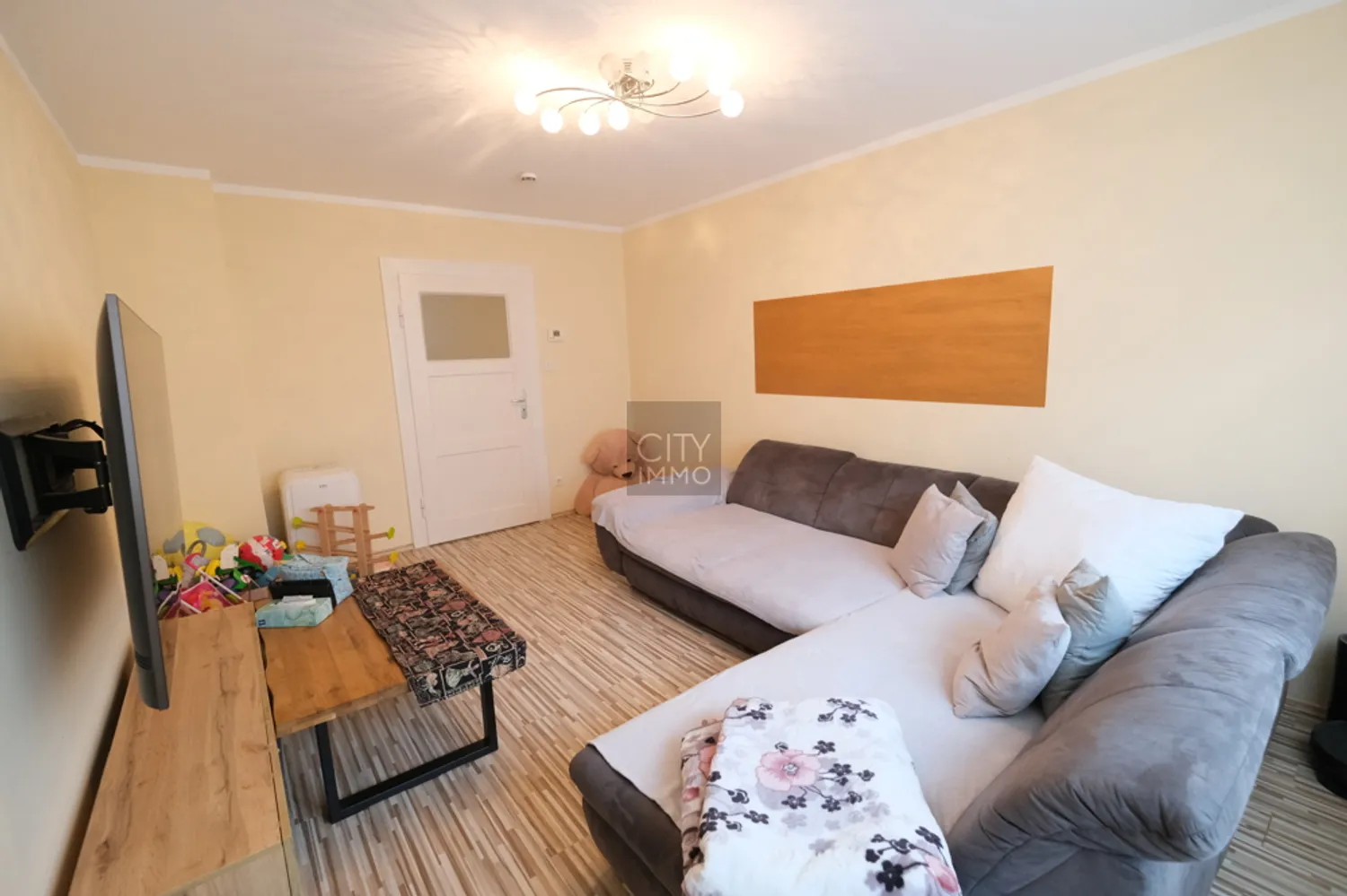 3 Zimmer Wohnung mit 80 m² in Nürnberg – Bild 2