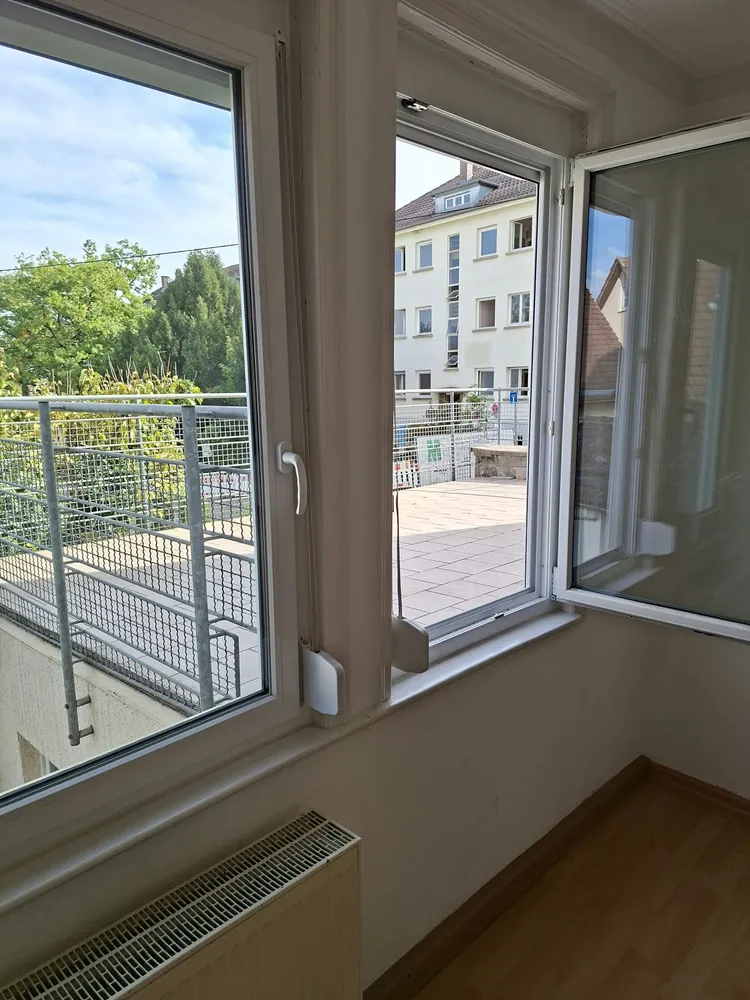 7 Zimmer Wohnung mit 140 m² in Stuttgart – Bild 3