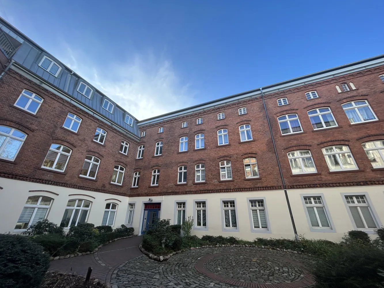 2 room apartment with 80 m² in Magdeburg – Photo 12
