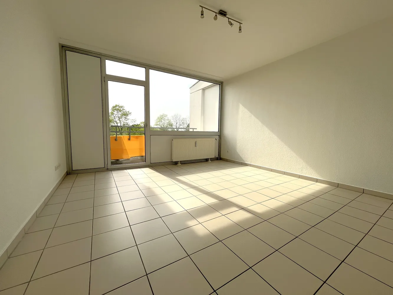 1 Zimmer Wohnung mit 30 m² in Köln – Bild 2