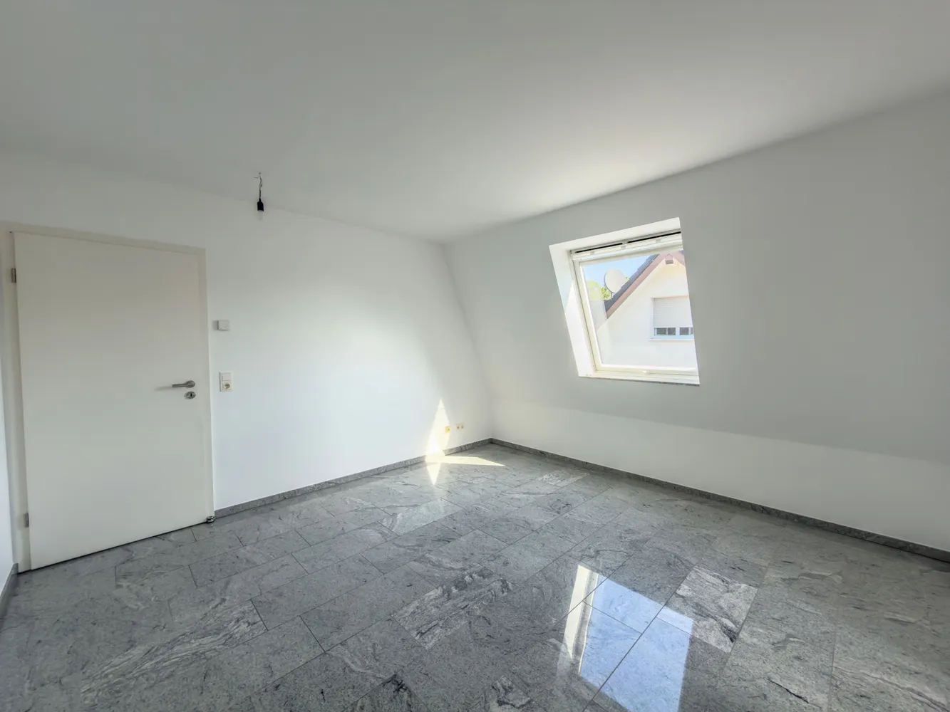 3 Zimmer Wohnung mit 113 m² in Leverkusen – Bild 3