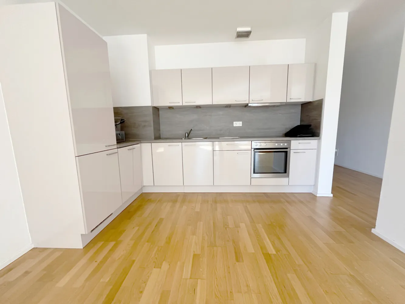 2 Zimmer Wohnung mit 100 m² in Stuttgart – Bild 3