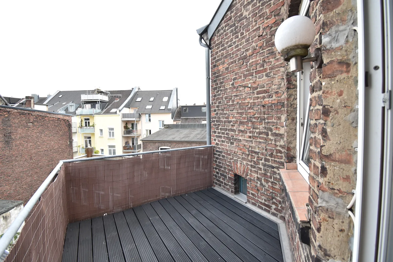 2 Zimmer Wohnung mit 98 m² in Düsseldorf – Bild 11