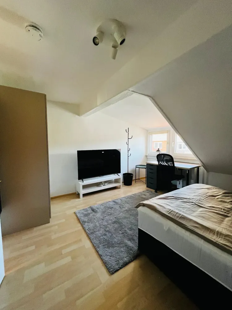 WG-Zimmer mit 20 m² in Frankfurt am Main – Bild 1