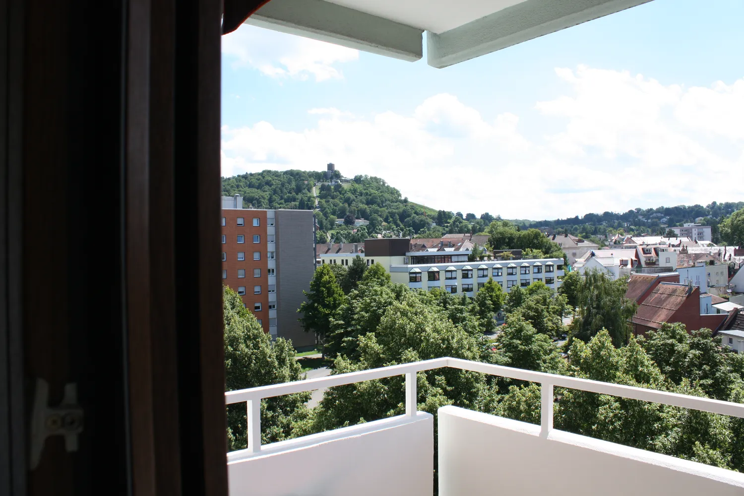 2 Zimmer Wohnung mit 54 m² in Karlsruhe – Bild 2