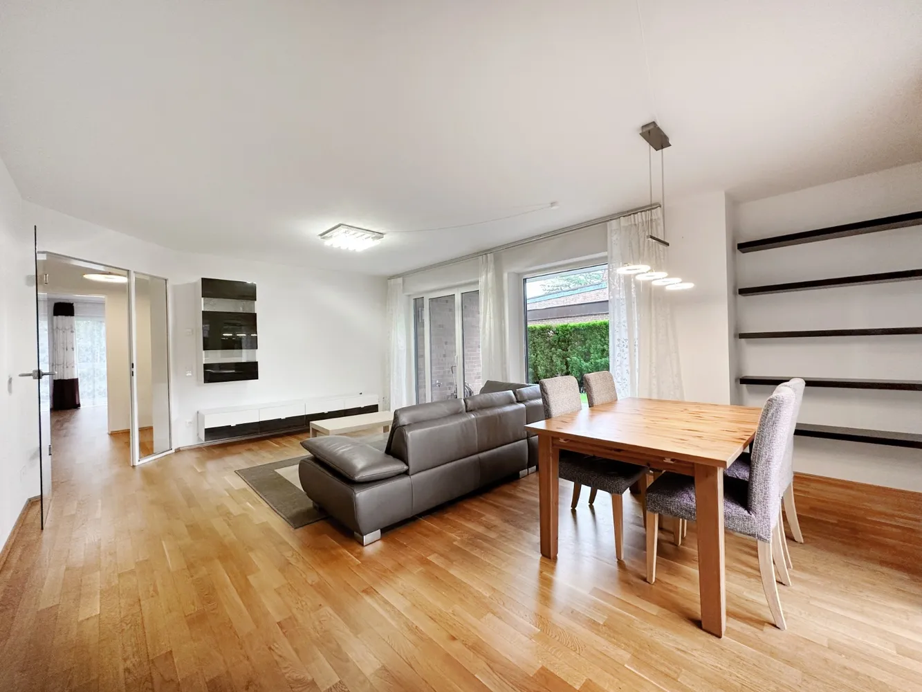 3 Zimmer Wohnung mit 99 m² in Düsseldorf – Bild 7
