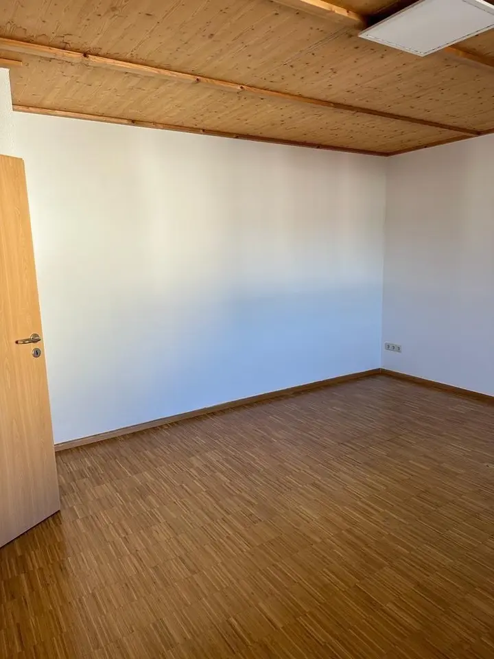2 Zimmer Wohnung mit 93 m² in Freiburg im Breisgau – Bild 3