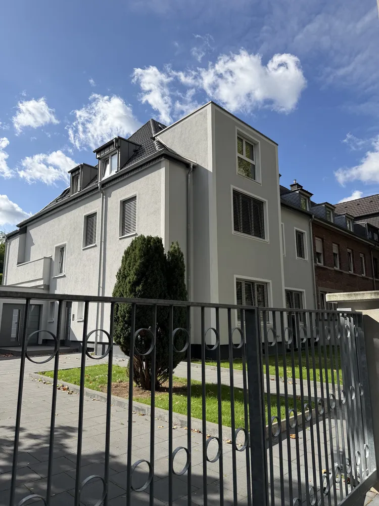 2 room apartment with 81 m² in Cologne – Photo 2