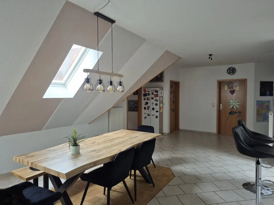 4 Zimmer Wohnung mit 143 m² in Würzburg – Bild 4