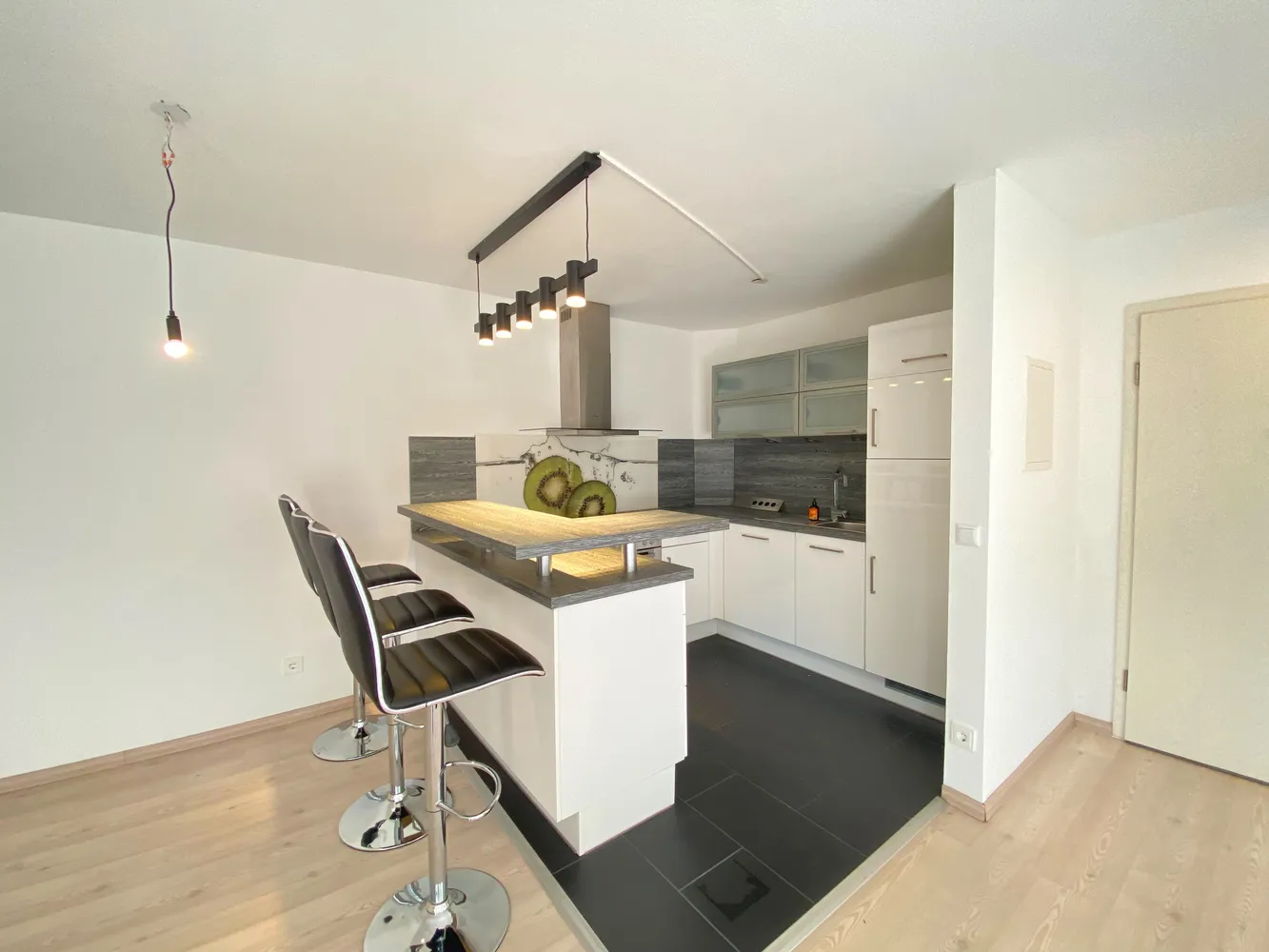 2 room apartment with 57 m² in Troisdorf – Photo 4