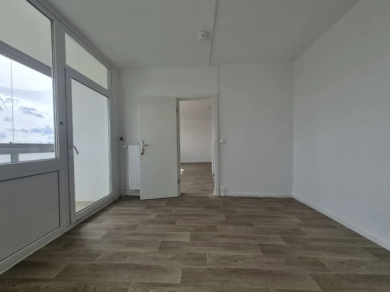 4 Zimmer Wohnung mit 74 m² in Halle (Saale) – Bild 1