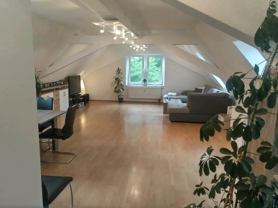 2 Zimmer Wohnung mit 87 m² in Weinheim – Bild 1
