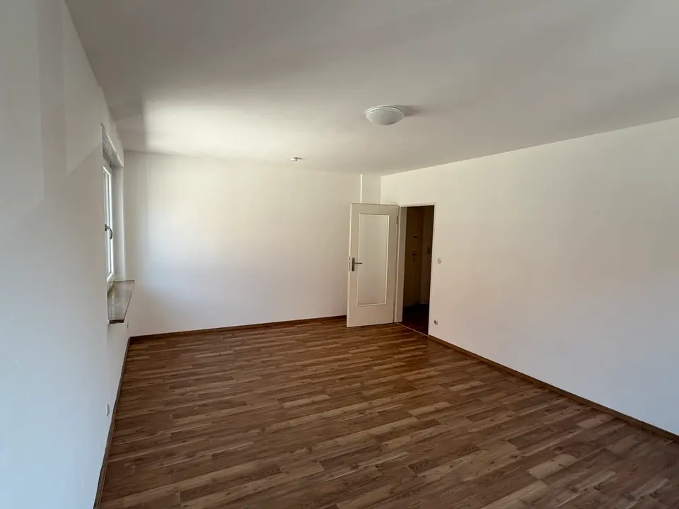 3 Zimmer Wohnung mit 85 m² in Würzburg – Bild 2