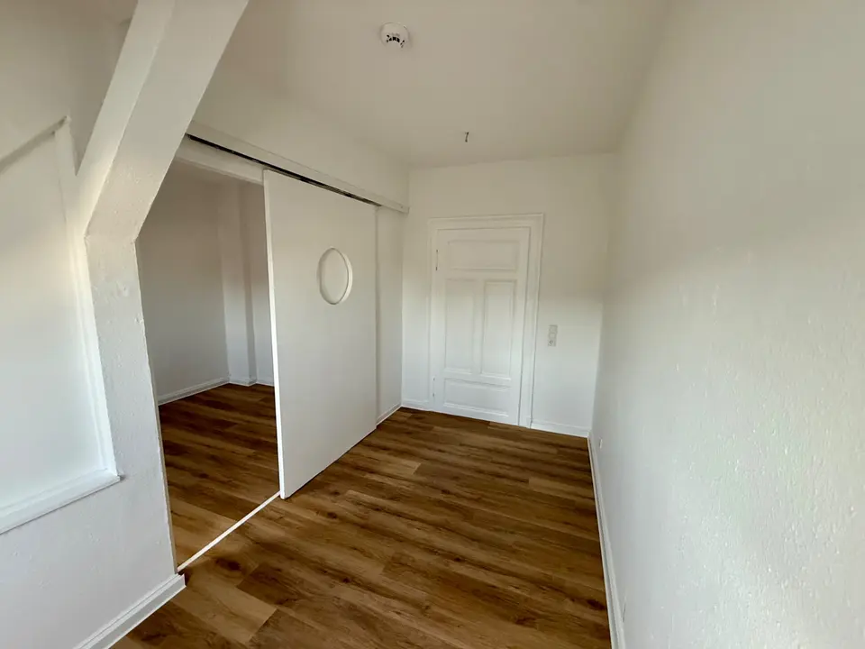 7 Zimmer Wohnung mit 150 m² in Kassel – Bild 5