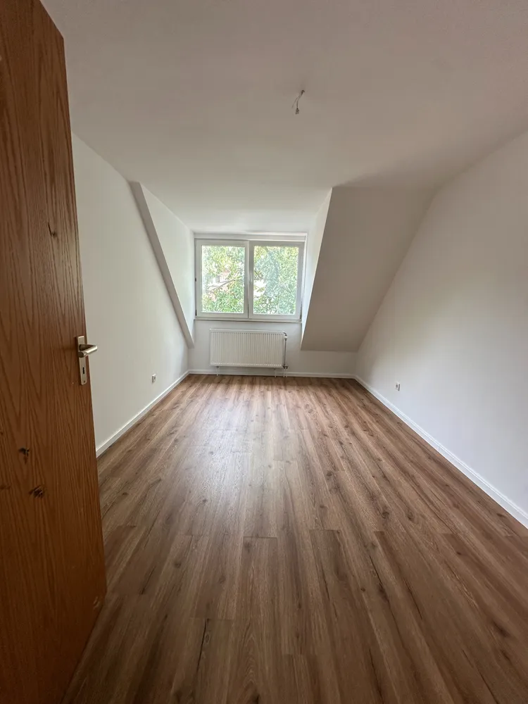 3 Zimmer Wohnung mit 78 m² in Krefeld – Bild 2