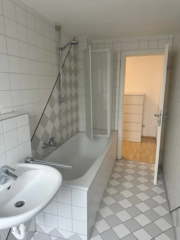 2 Zimmer Wohnung mit 60 m² in Köln – Bild 7