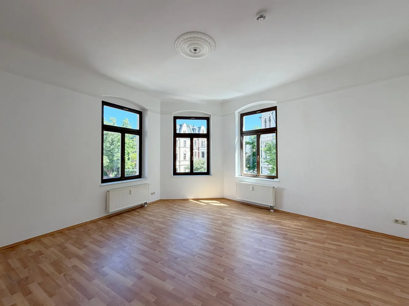 4 Zimmer Wohnung mit 87 m² in Halle (Saale) – Bild 1