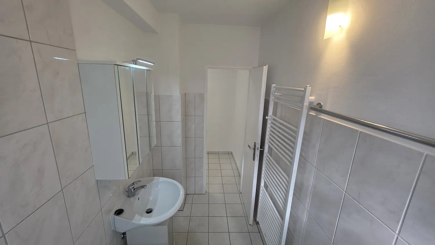 1 Zimmer Wohnung mit 32 m² in Frankfurt am Main – Bild 10