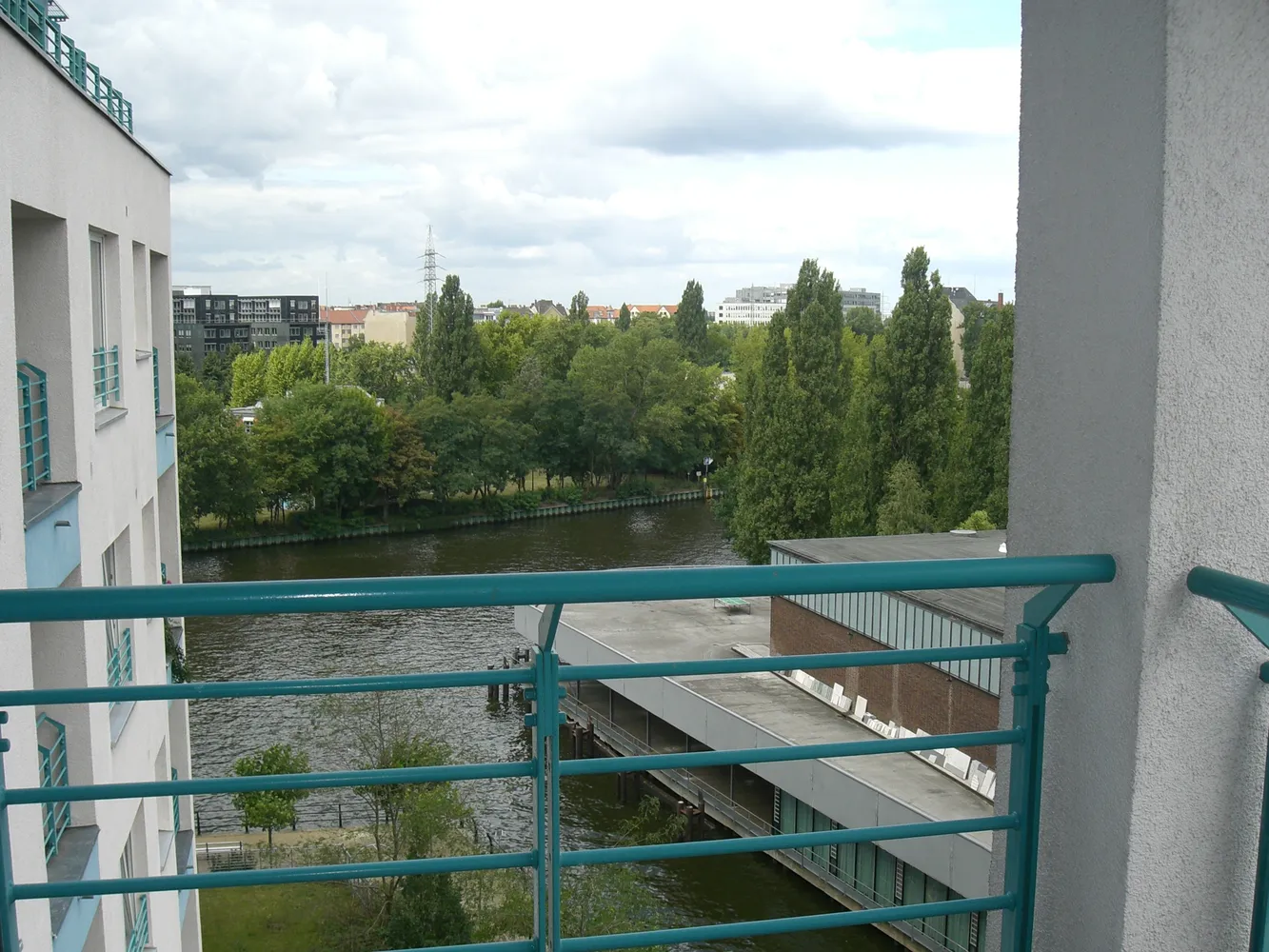 2 Zimmer Wohnung mit 65 m² in Berlin – Bild 2