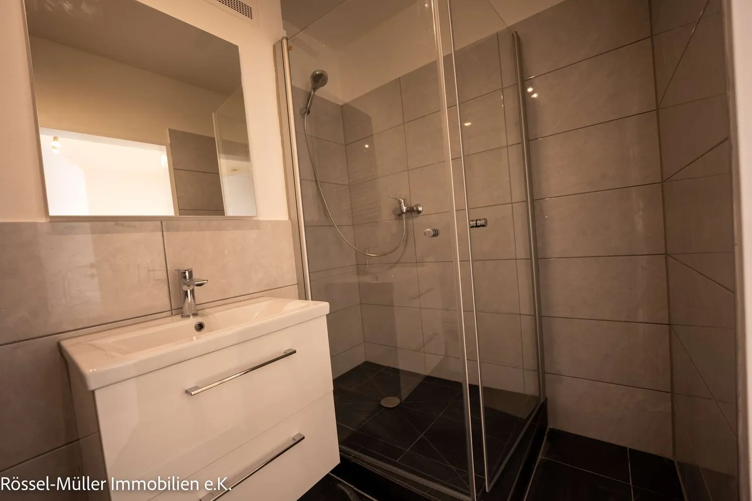 2 Zimmer Wohnung mit 55 m² in Düsseldorf – Bild 8