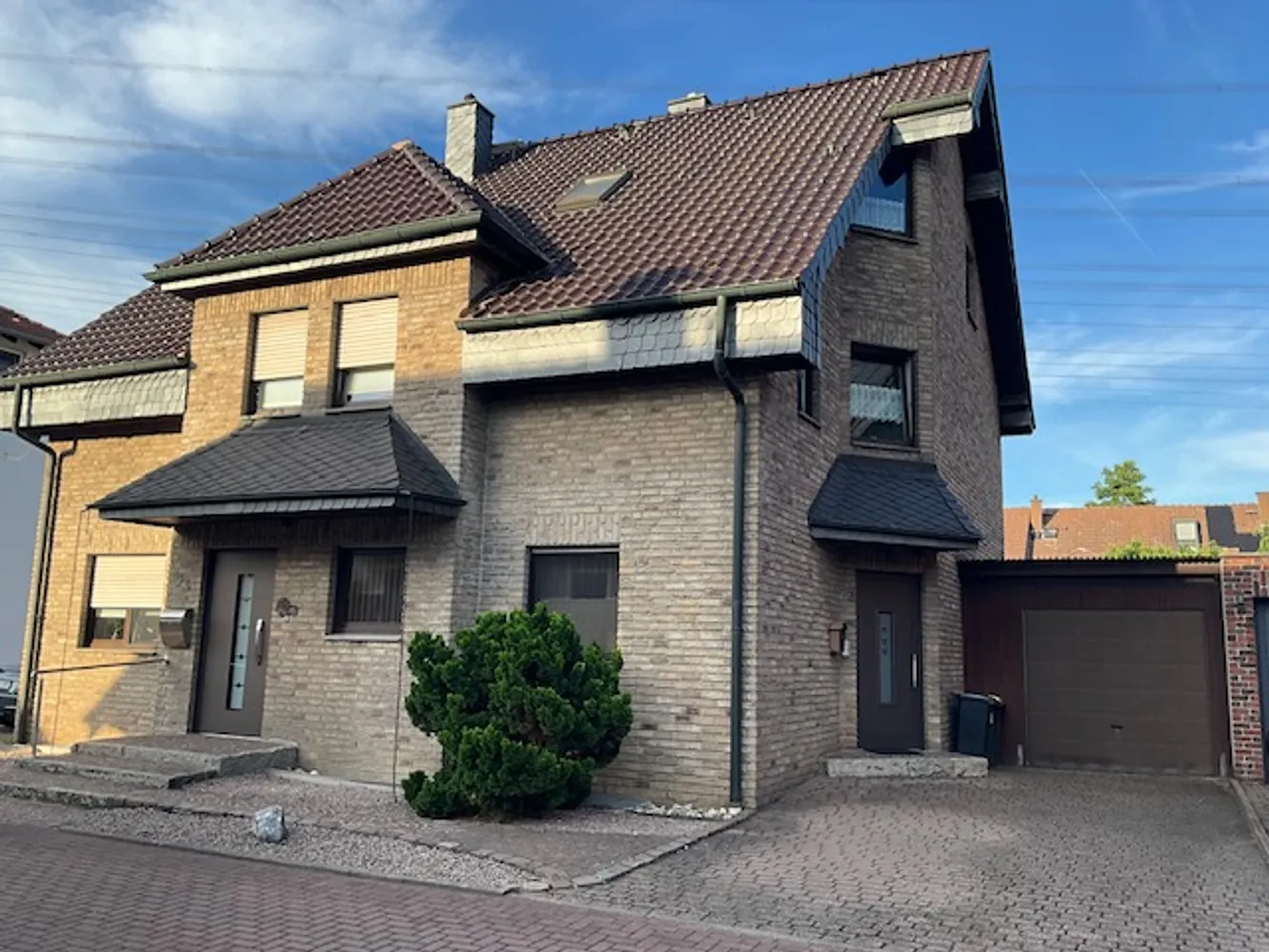 4 Zimmer Wohnung mit 100 m² in Duisburg – Bild 1