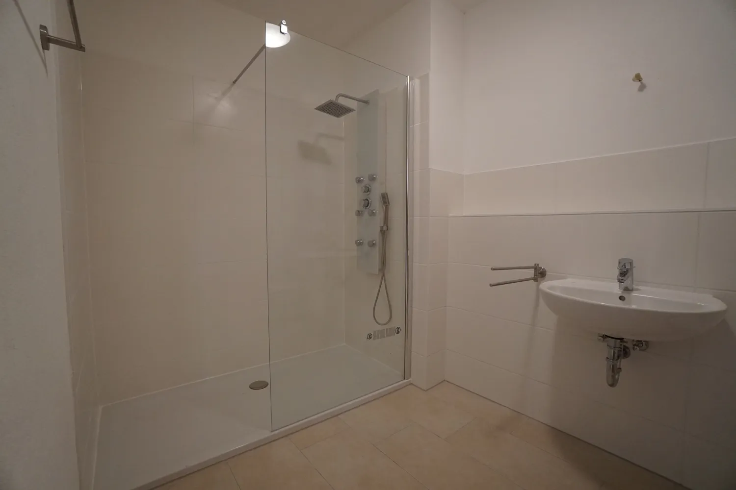 3 room apartment with 96 m² in Magdeburg – Photo 8
