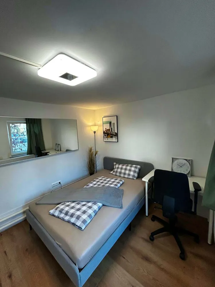 Shared room with 15 m² in Munich – Photo 3