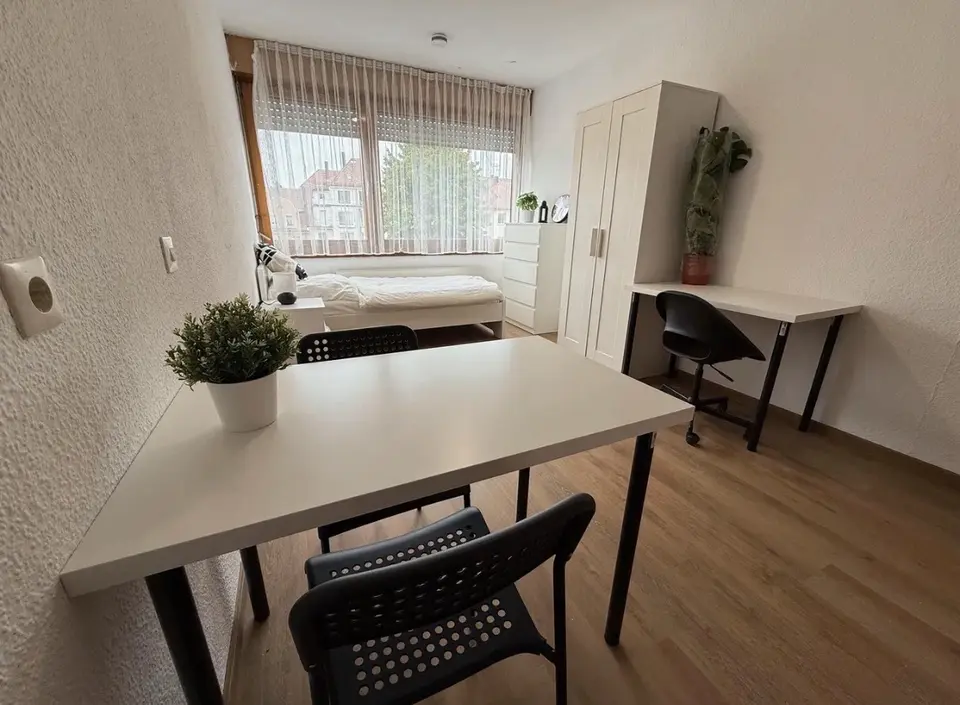 2 Zimmer Wohnung mit 23 m² in Erlangen – Bild 2