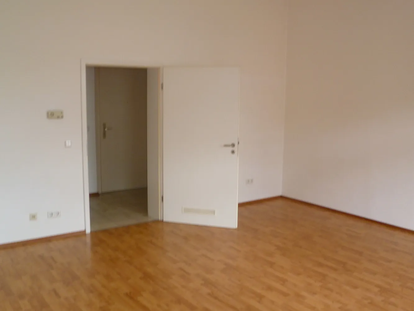 3 Zimmer Wohnung mit 80 m² in Wiesbaden – Bild 3