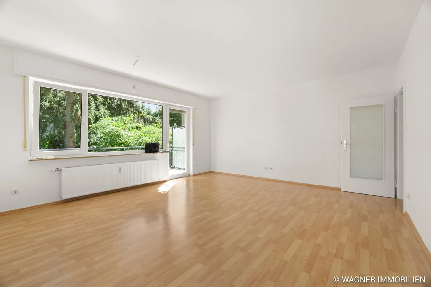 4 Zimmer Wohnung mit 102 m² in Wiesbaden – Bild 2