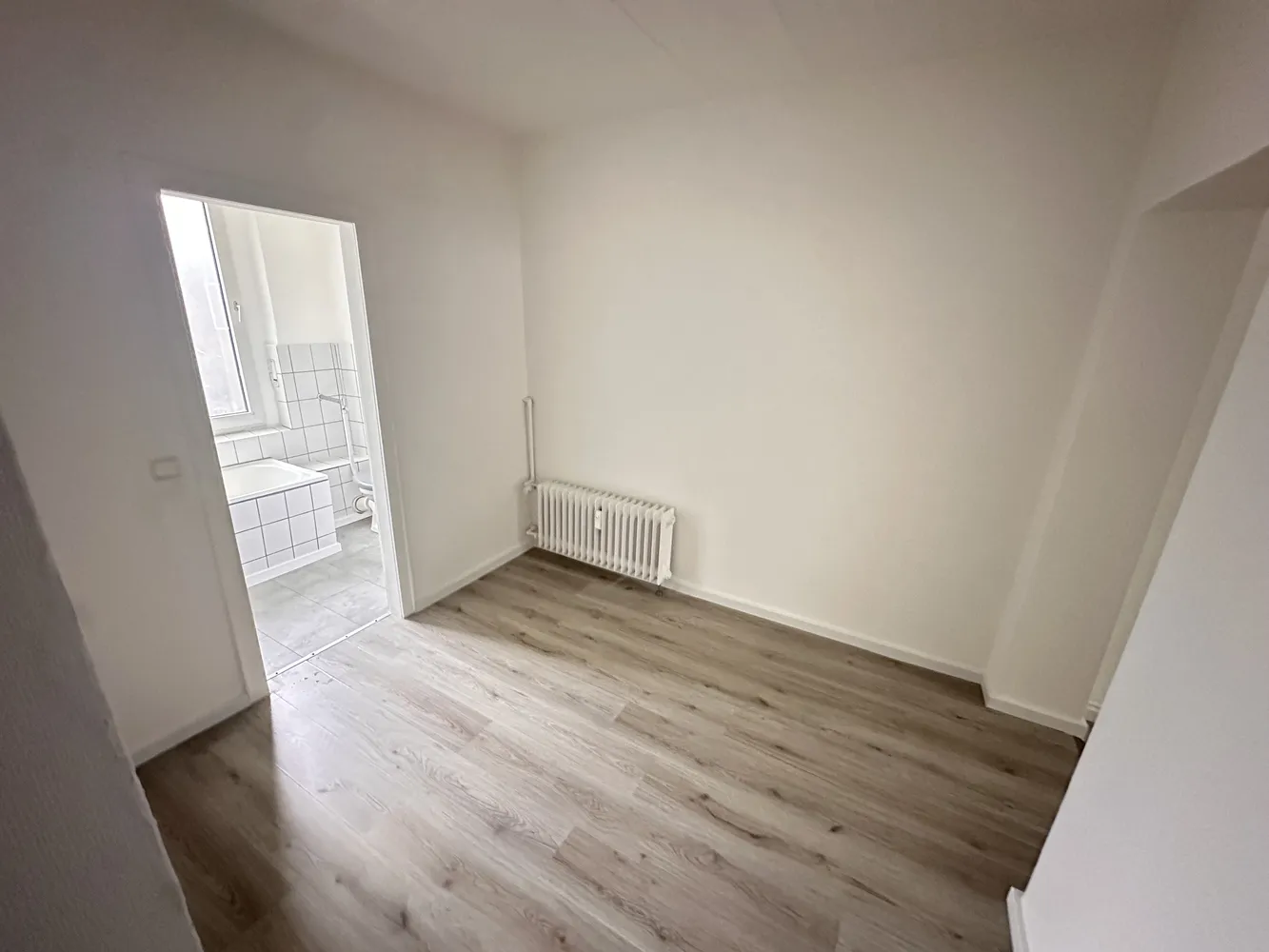 3 Zimmer Wohnung mit 67 m² in Krefeld – Bild 2