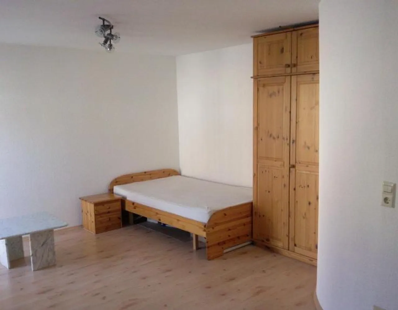 1 Zimmer Wohnung mit 30 m² in Karlsruhe – Bild 2
