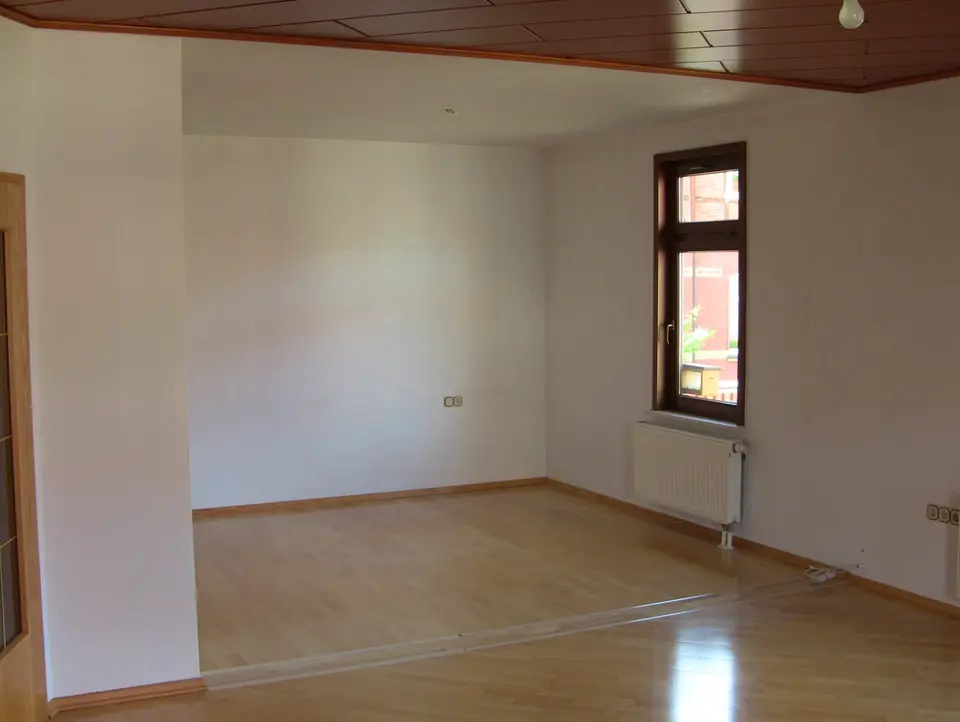4 Zimmer Wohnung mit 102 m² in Schmalkalden – Bild 2