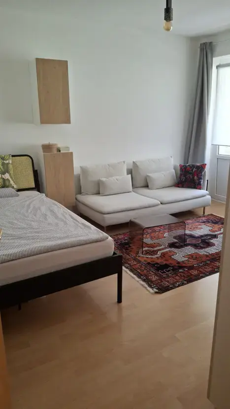 Studio with 43 m² in Cologne – Photo 3