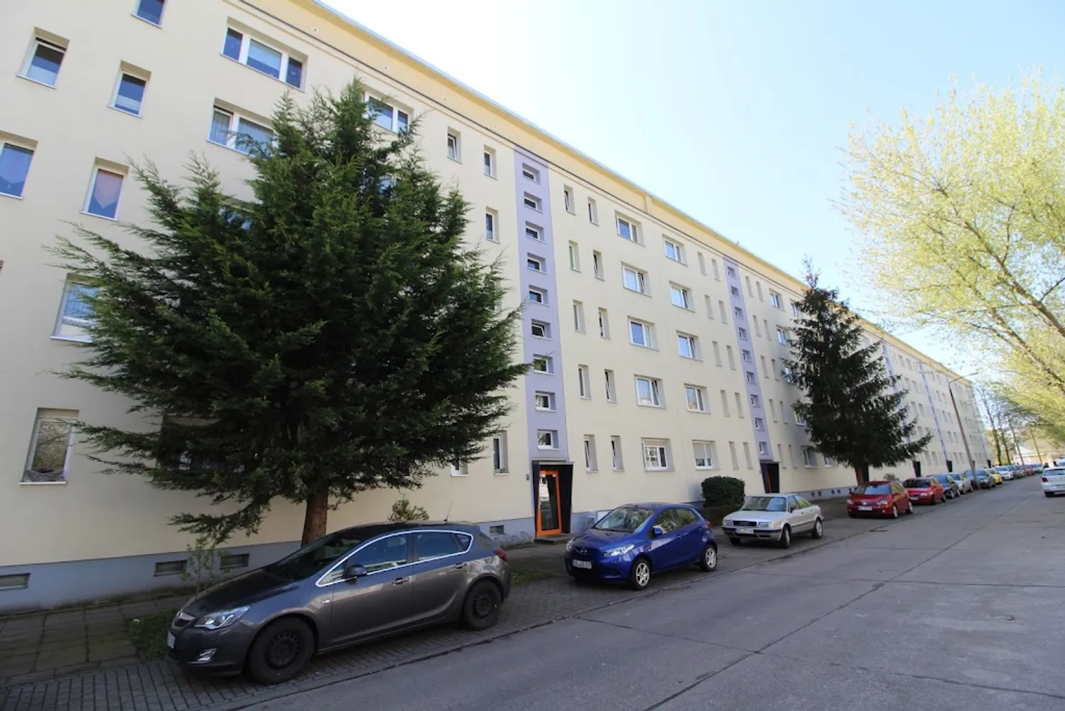 2 Zimmer Wohnung mit 42 m² in Halle (Saale) – Bild 2