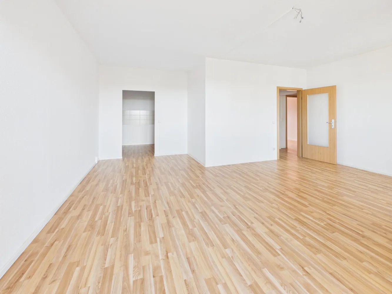 2 Zimmer Wohnung mit 81 m² in Chemnitz – Bild 3