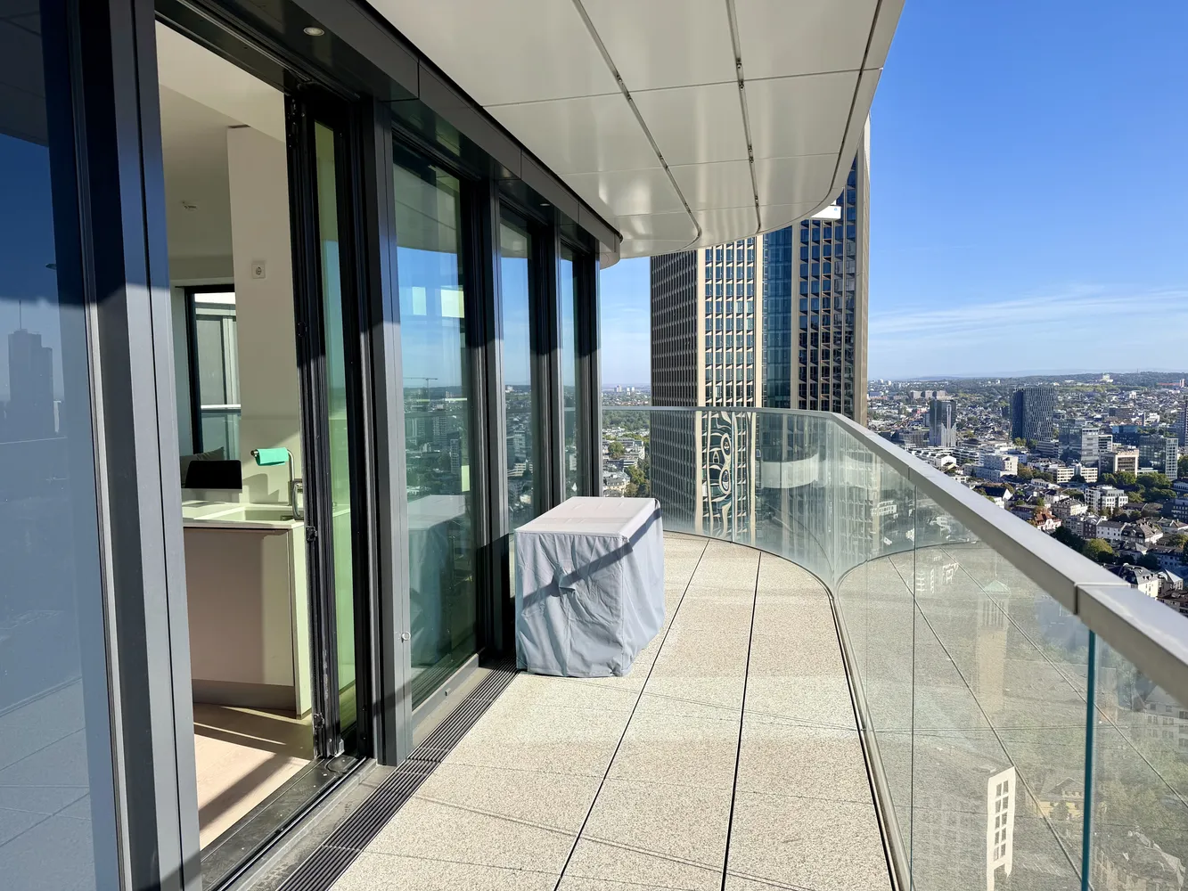 3 room apartment with 90 m² in Frankfurt am Main – Photo 5