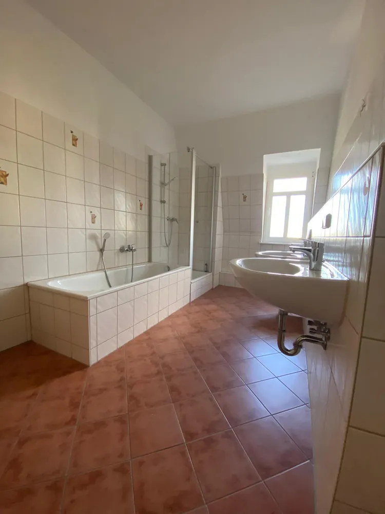 6 Zimmer Wohnung mit 181 m² in Altenburg – Bild 10