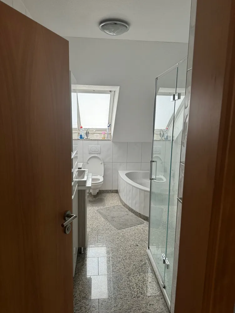2 Zimmer Wohnung mit 75 m² in Mönchengladbach – Bild 4